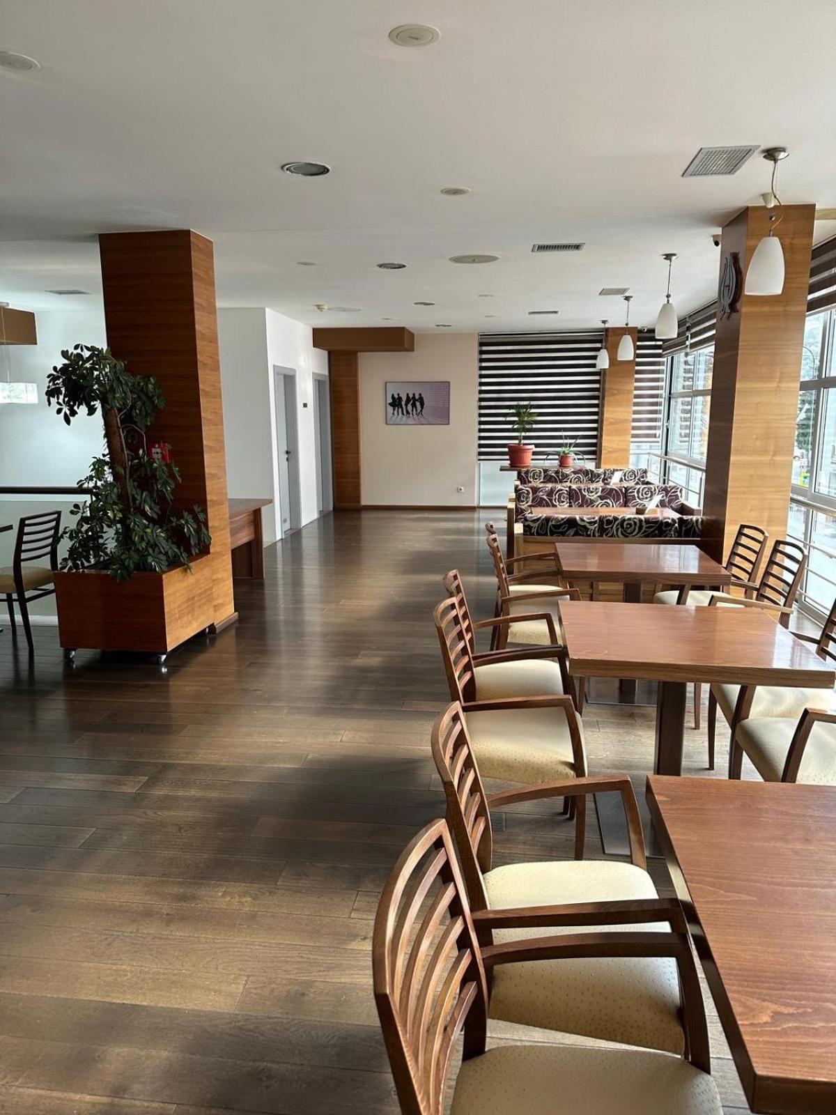 Hotel Oaza Konjic Eksteriør billede