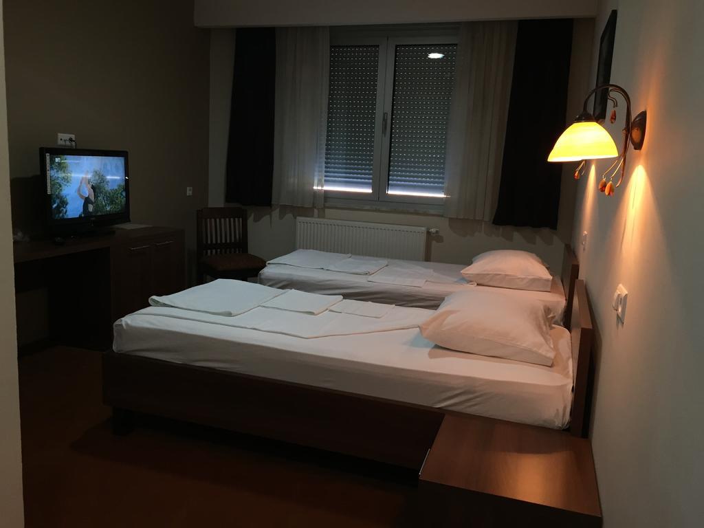 Hotel Oaza Konjic Værelse billede