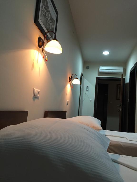 Hotel Oaza Konjic Værelse billede
