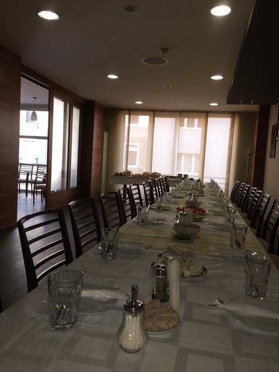 Hotel Oaza Konjic Eksteriør billede